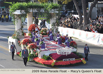 Rose Parade Float Photo - Macys Queens Float Tournament of Roses Parade Float 2009