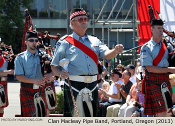 Clan Macleay Pipe Band 2013 Grand Floral Parade Photo