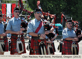 Clan Macleay Pipe Band 2013 Grand Floral Parade Photo