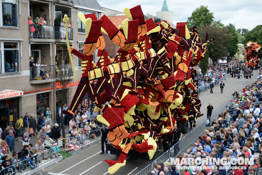 Marching Band by Buurtschap Molenstraat - 2016 Corso Zundert